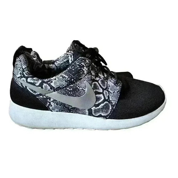 Nike Roshe One Print Snakeskin NSW Running Black Silver Women 8 Men 6 - Picture 5 of 7